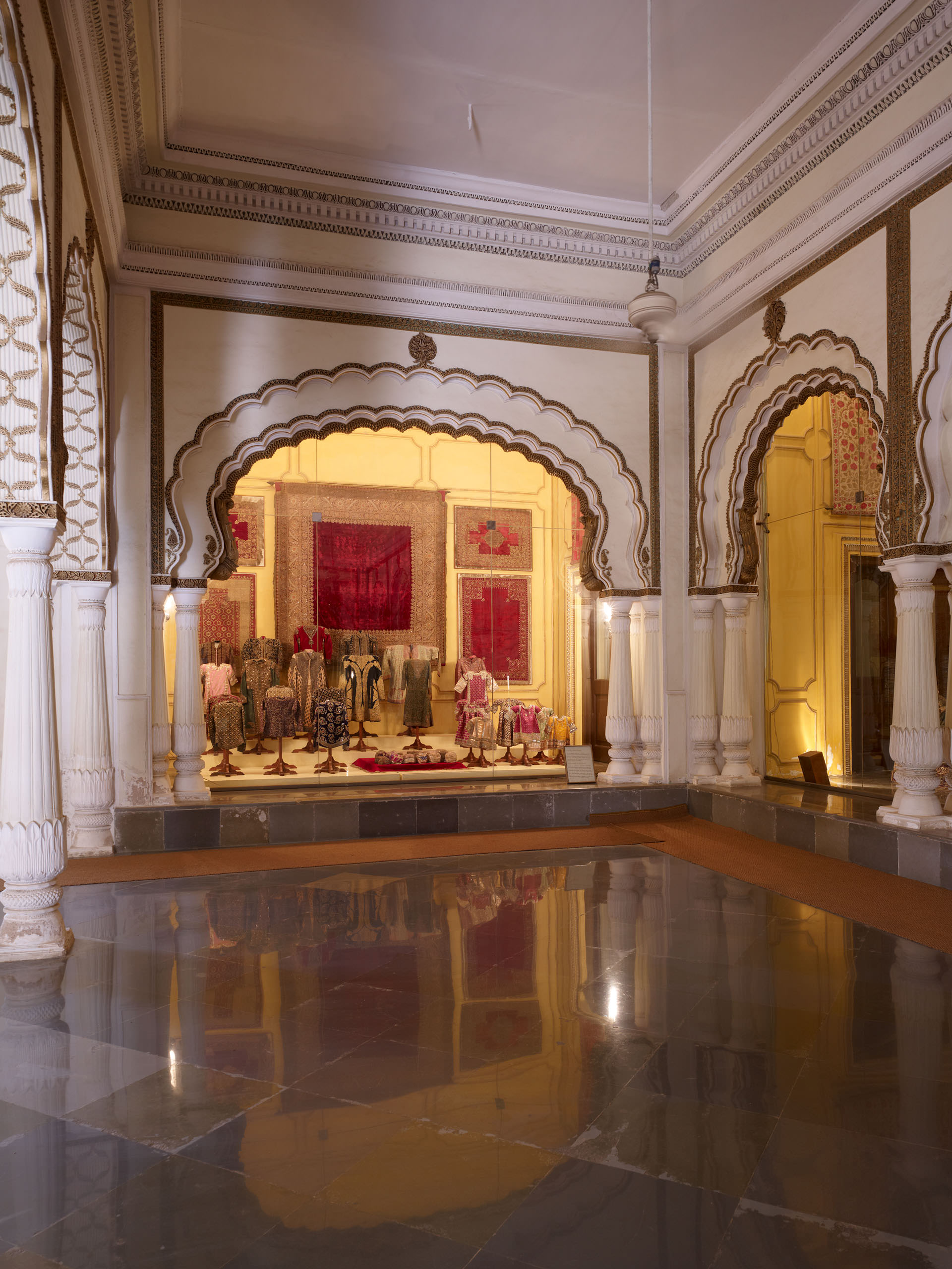 E11318 AP45 026346 j2560